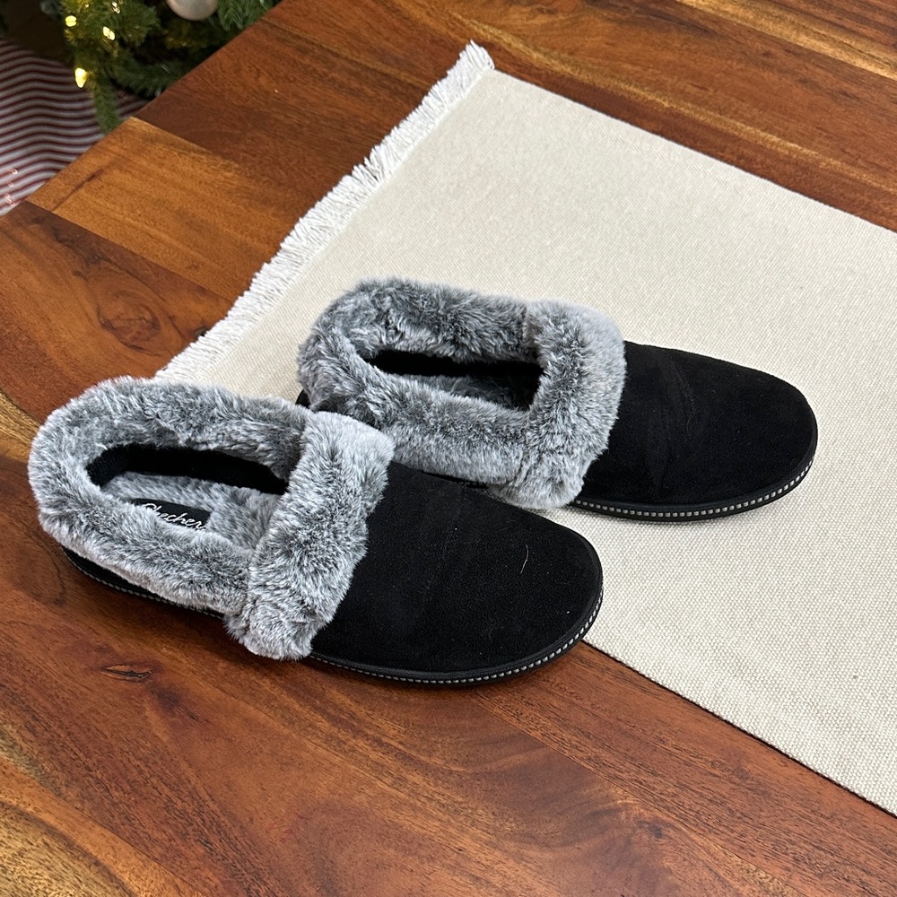 Skechers Black and Gray Women's Slippers - Picture 2 of 2